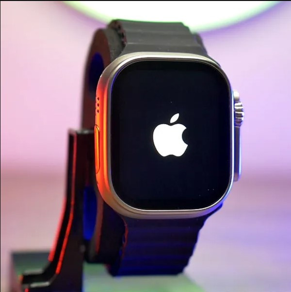 "Ultra 8 Series Smartwatch Apple Logo "